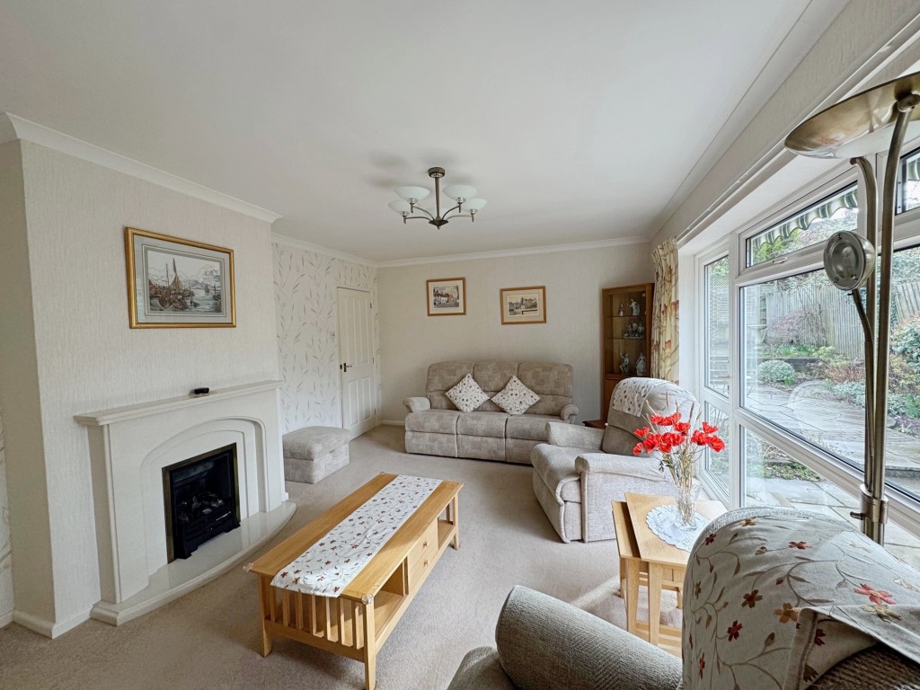 Elizabeth Way, Kenilworth