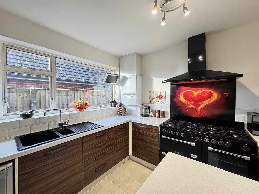 Glebe Crescent, Kenilworth