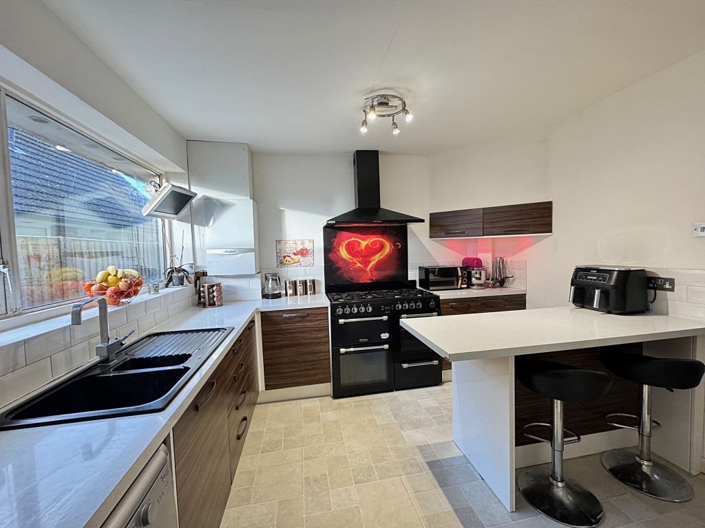 Glebe Crescent, Kenilworth