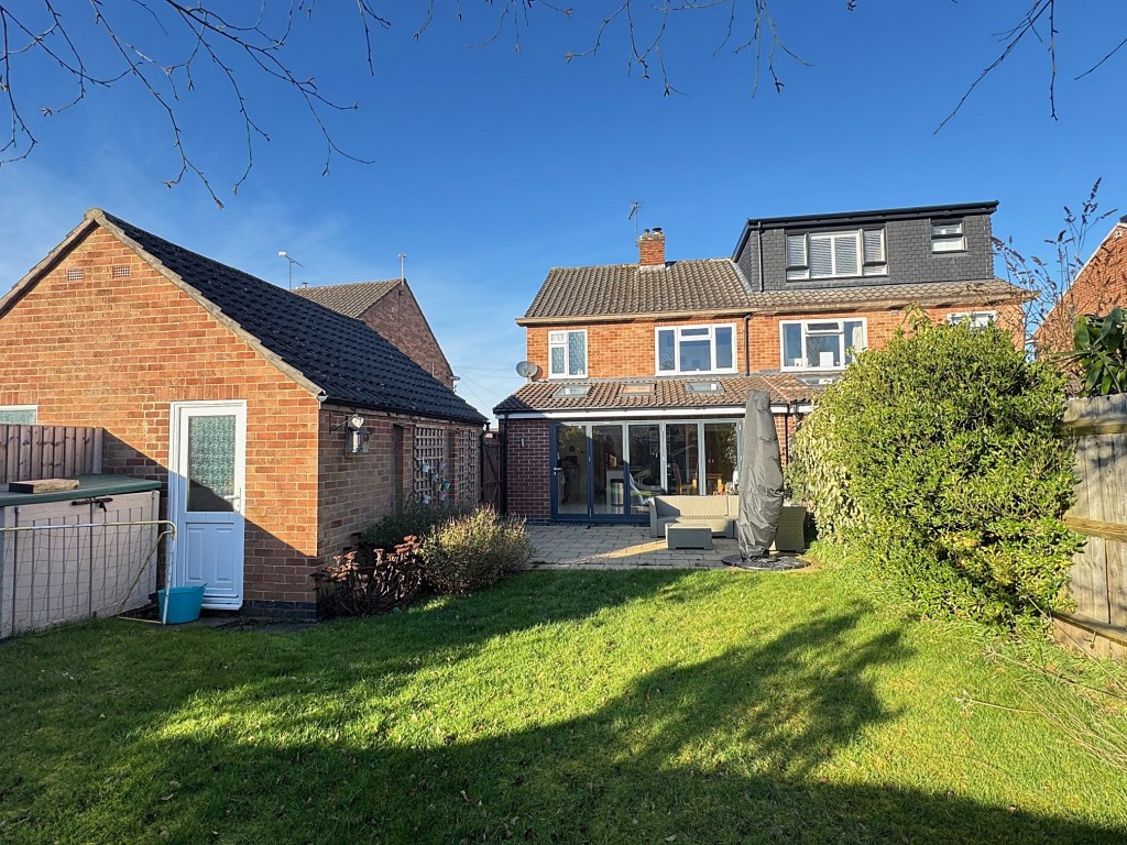 Blackthorn Road, Kenilworth