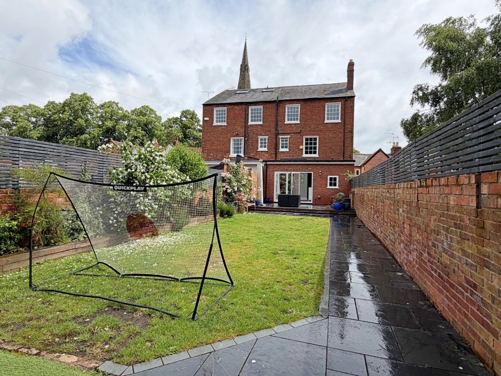 Warwick Road, Kenilworth