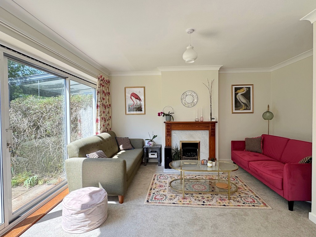 Lindsey Crescent, Kenilworth