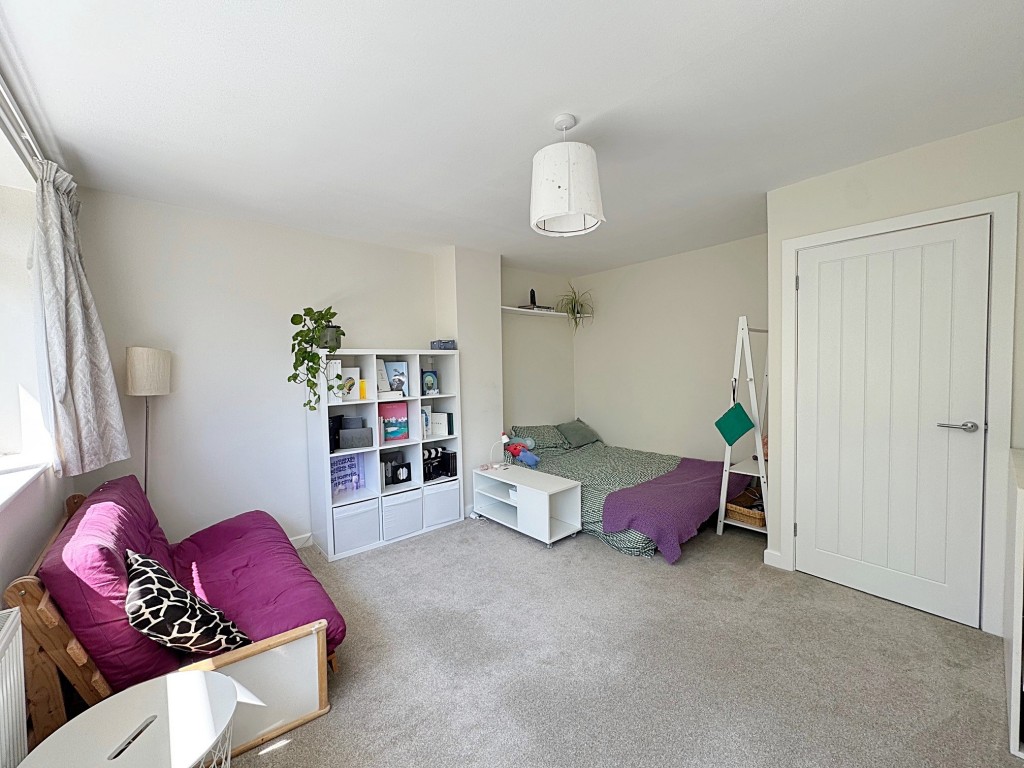 Lindsey Crescent, Kenilworth