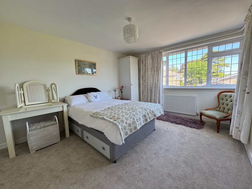 Lindsey Crescent, Kenilworth