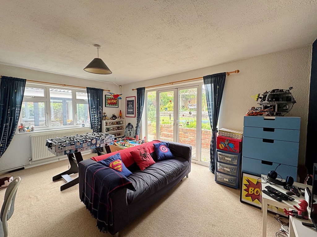 Highland Road, Kenilworth