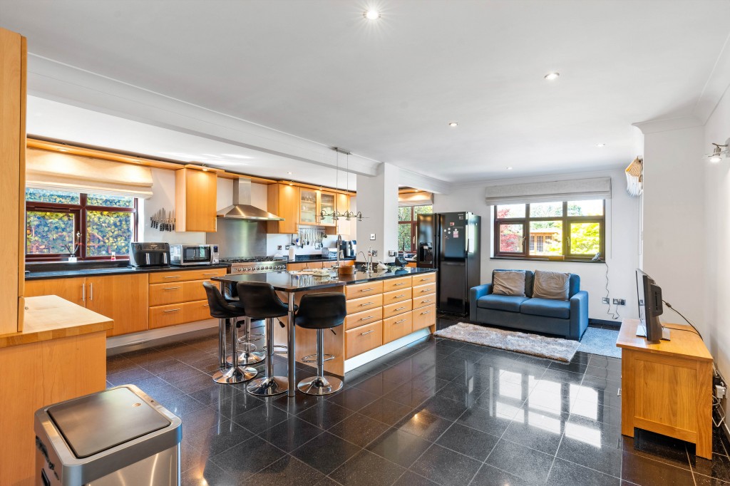 Whitefield Close, Westwood Heath