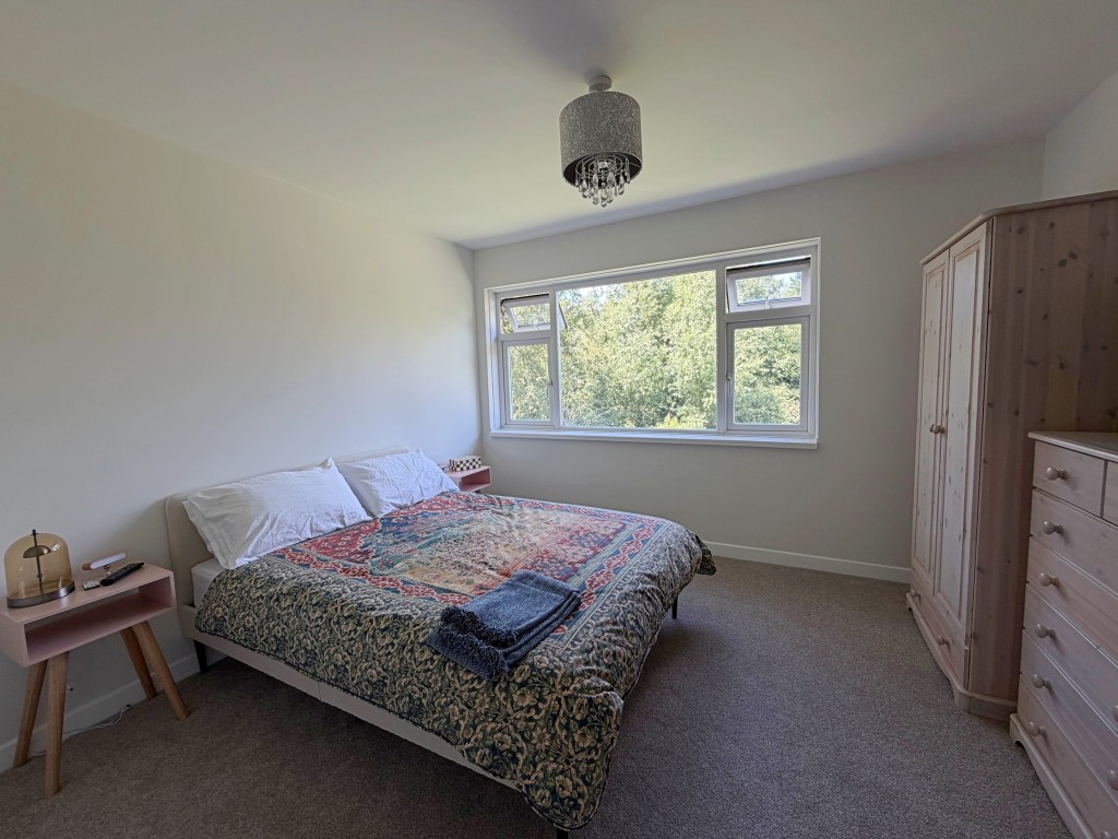 Fishponds Road, Kenilworth