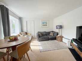Rosemary Mews, Kenilworth