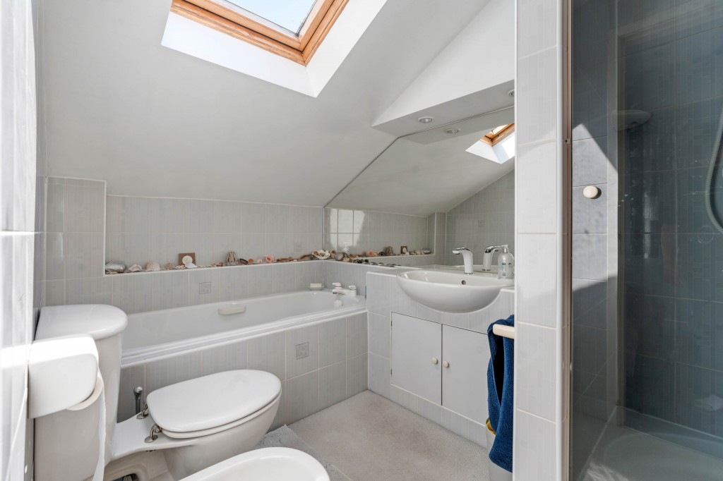 Hawkesworth Drive, Kenilworth