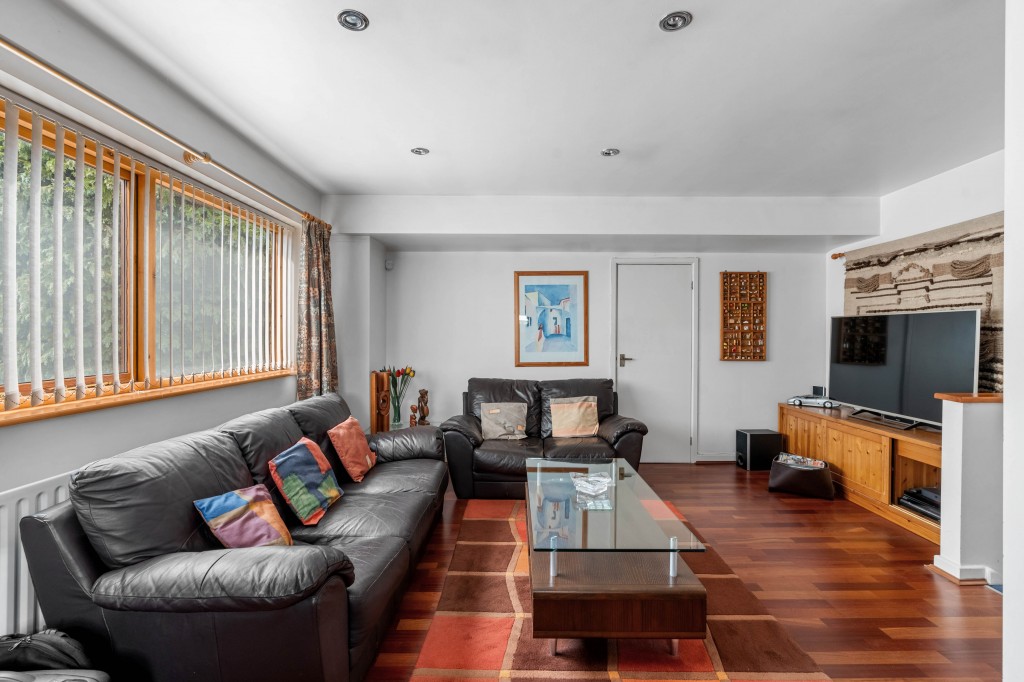 Hawkesworth Drive, Kenilworth