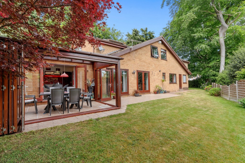 Hawkesworth Drive, Kenilworth