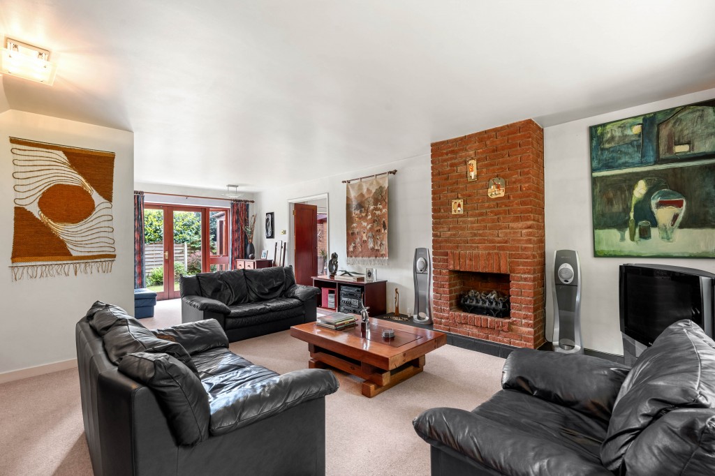 Hawkesworth Drive, Kenilworth