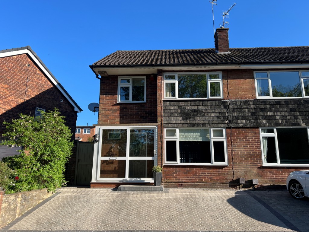 Tilewood Avenue, Eastern Green