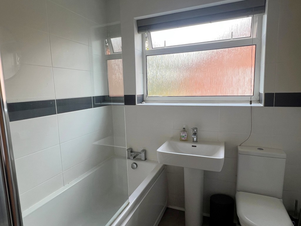 Woodcote Avenue, Kenilworth