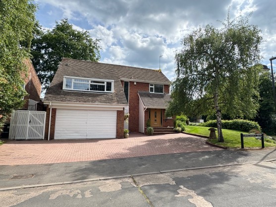 Hawkesworth Drive, Kenilworth
