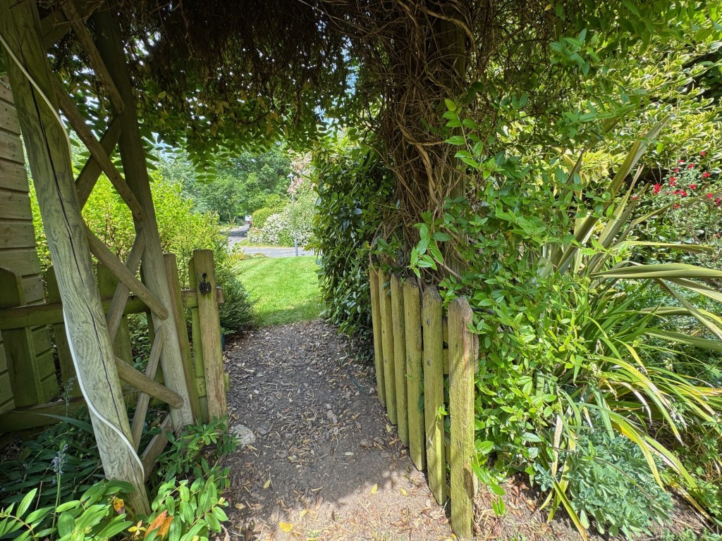 Hawkesworth Drive, Kenilworth