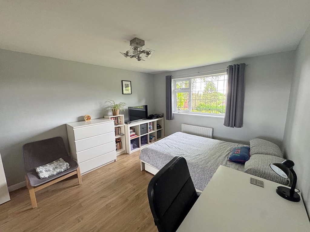Hawkesworth Drive, Kenilworth
