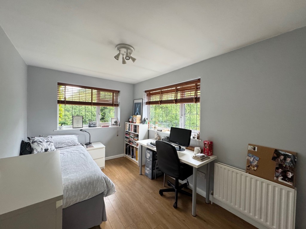 Hawkesworth Drive, Kenilworth