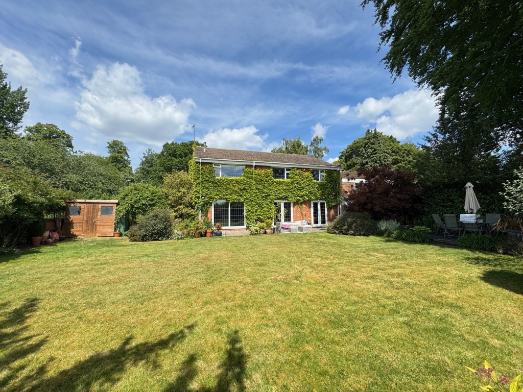 Hawkesworth Drive, Kenilworth