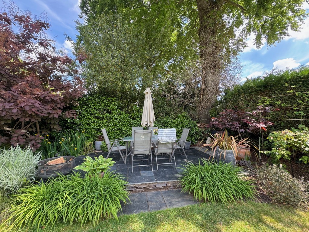 Hawkesworth Drive, Kenilworth