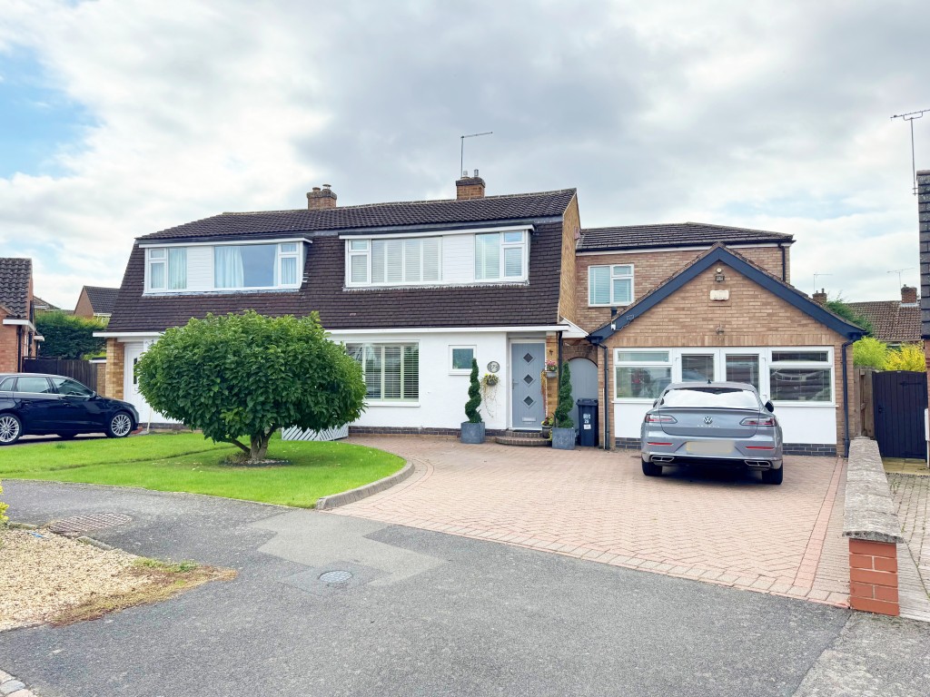 Tulip Tree Avenue, Kenilworth