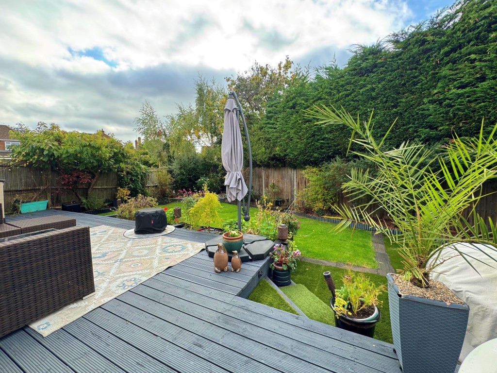 Tulip Tree Avenue, Kenilworth