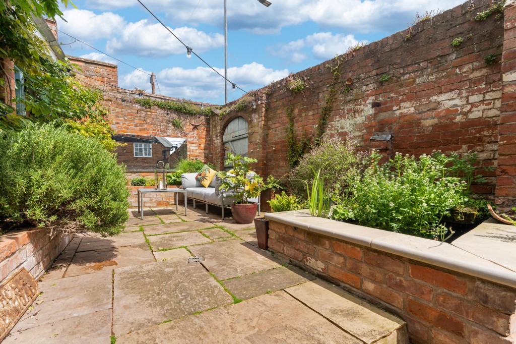 Bridge Street, Kenilworth