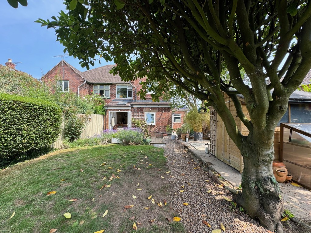 St. Nicholas Avenue, Kenilworth