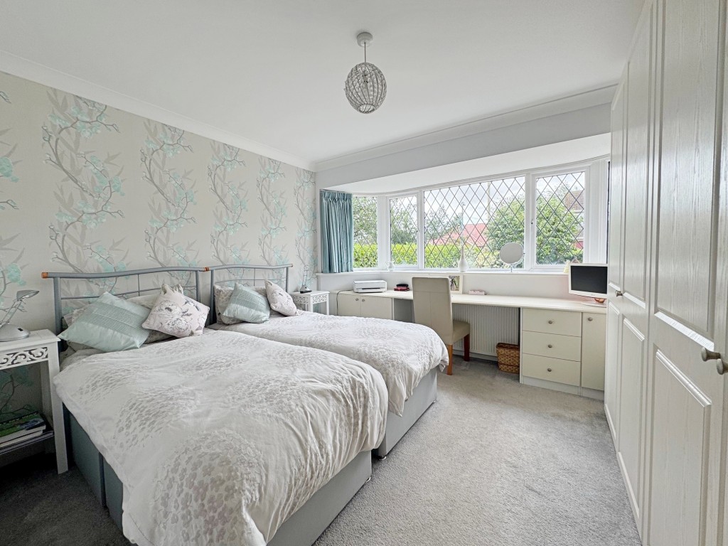 Highland Road, Kenilworth