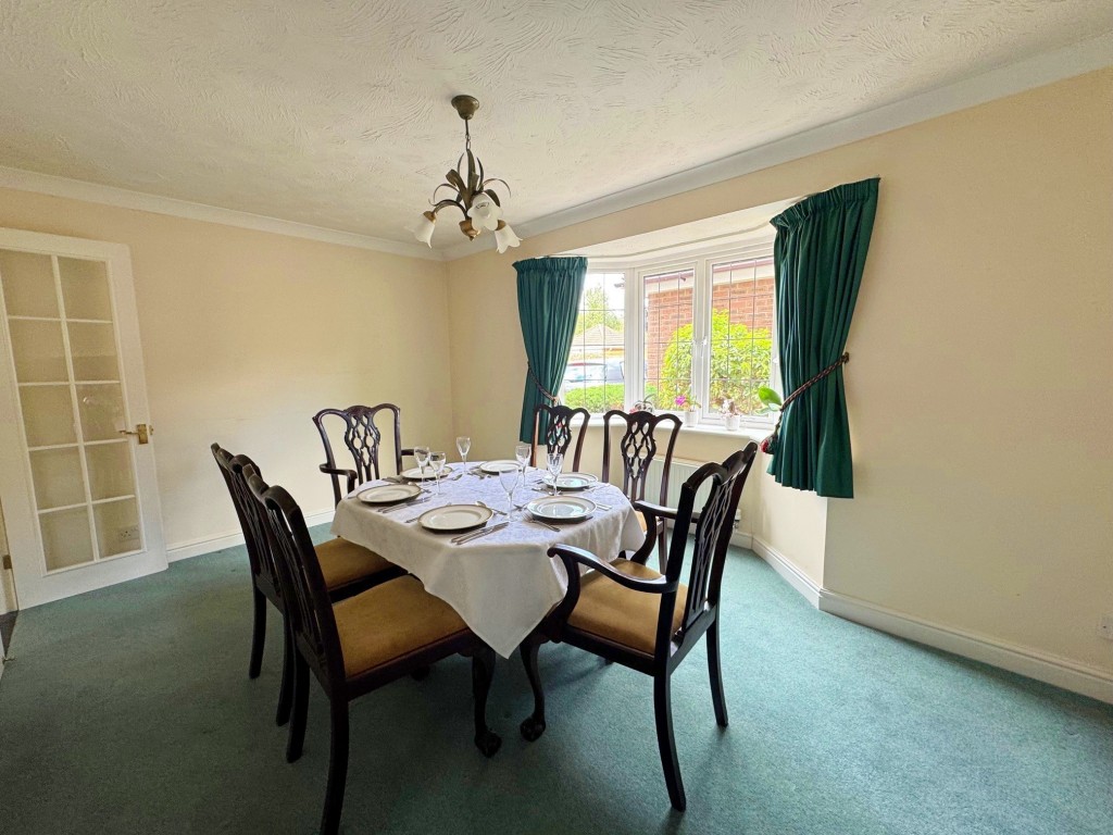 Imogen Gardens, Heathcote, Warwick