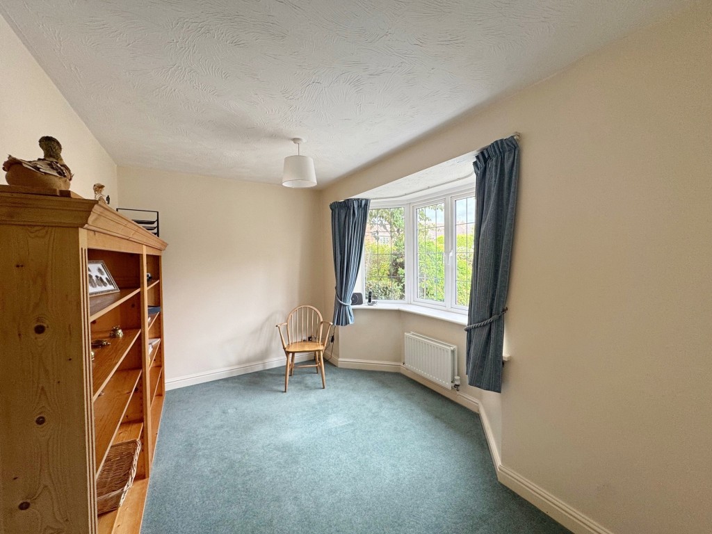 Imogen Gardens, Heathcote, Warwick