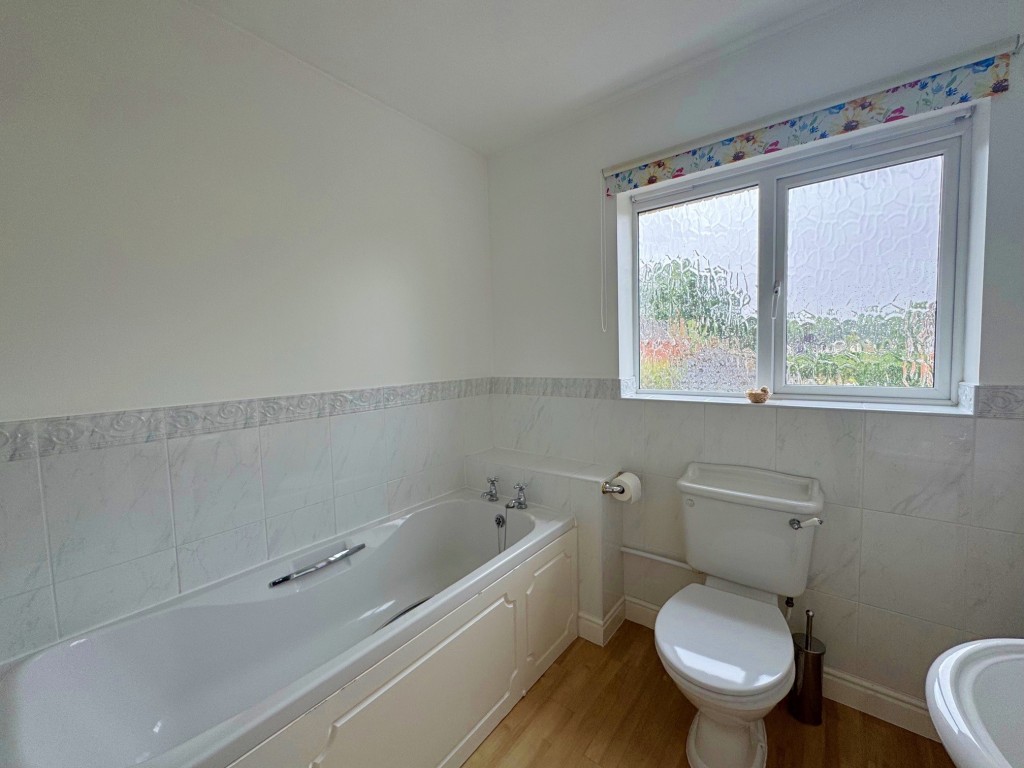 Imogen Gardens, Heathcote, Warwick