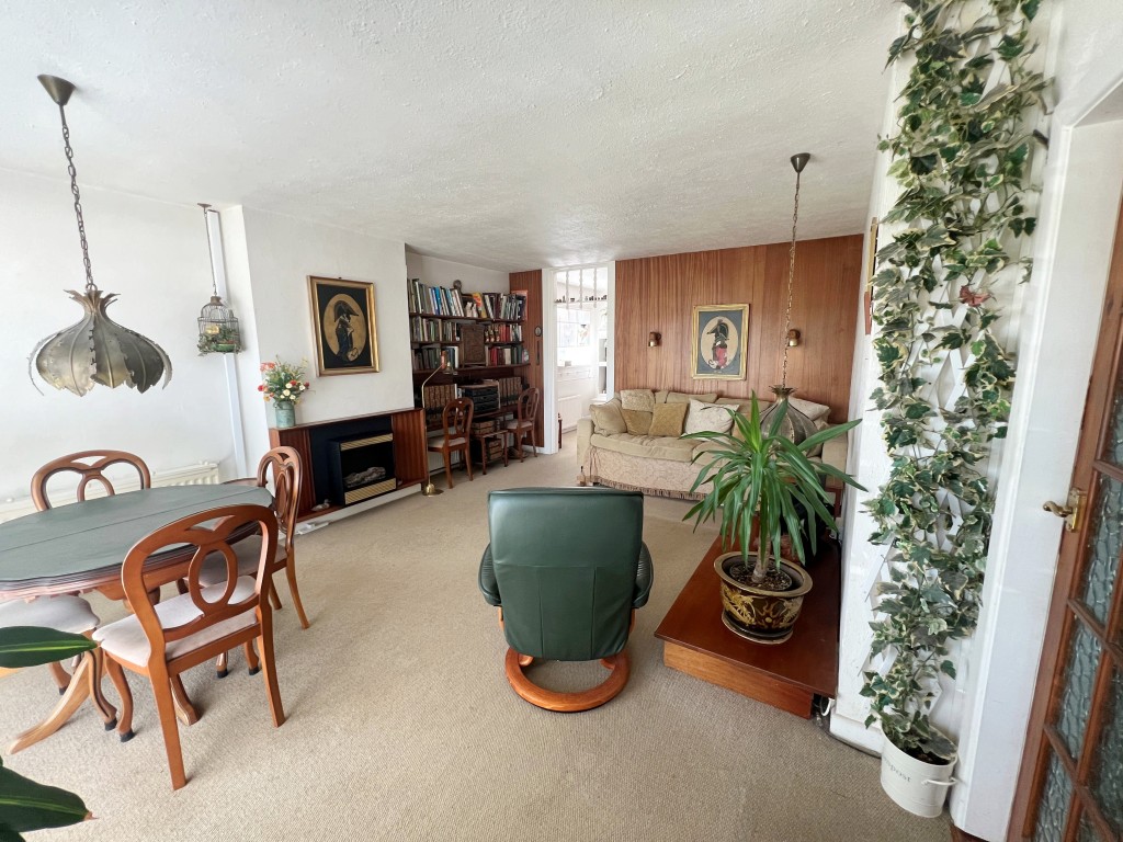 Woodcote Avenue, Kenilworth