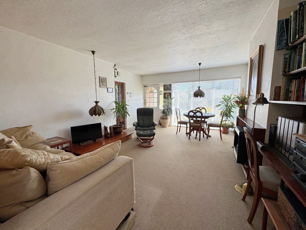Woodcote Avenue, Kenilworth
