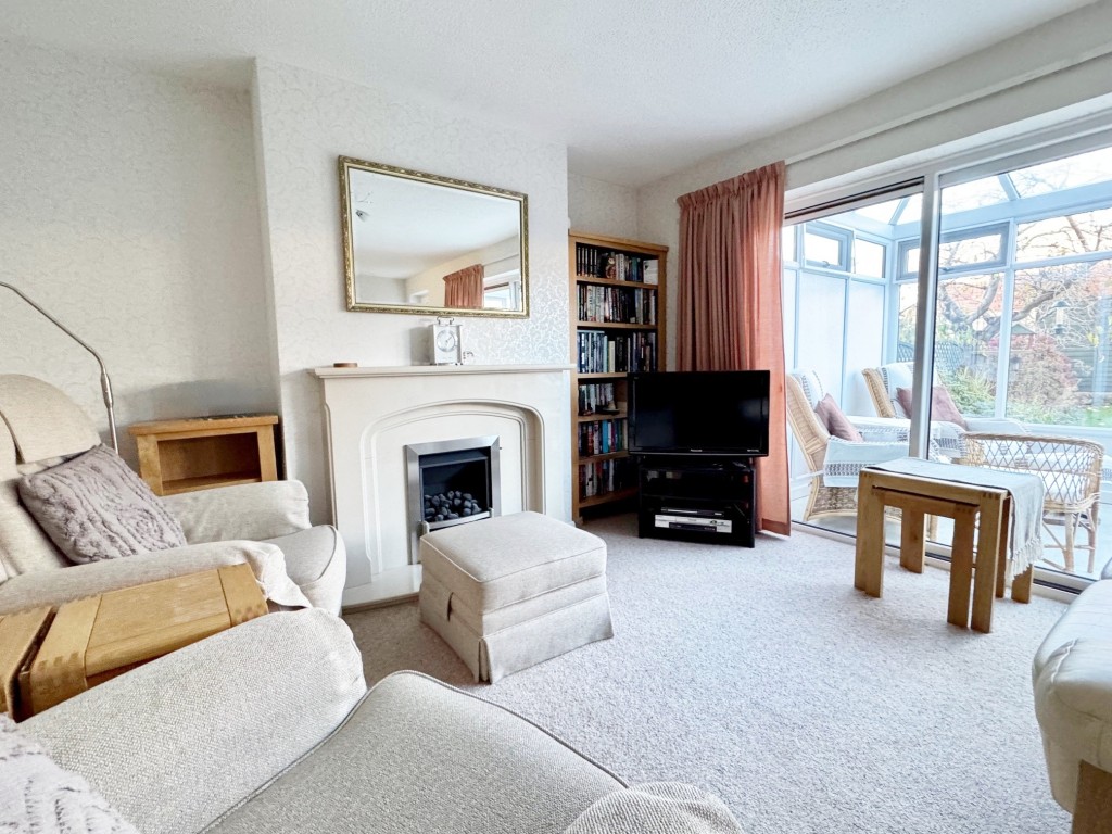 Whites Row, Kenilworth