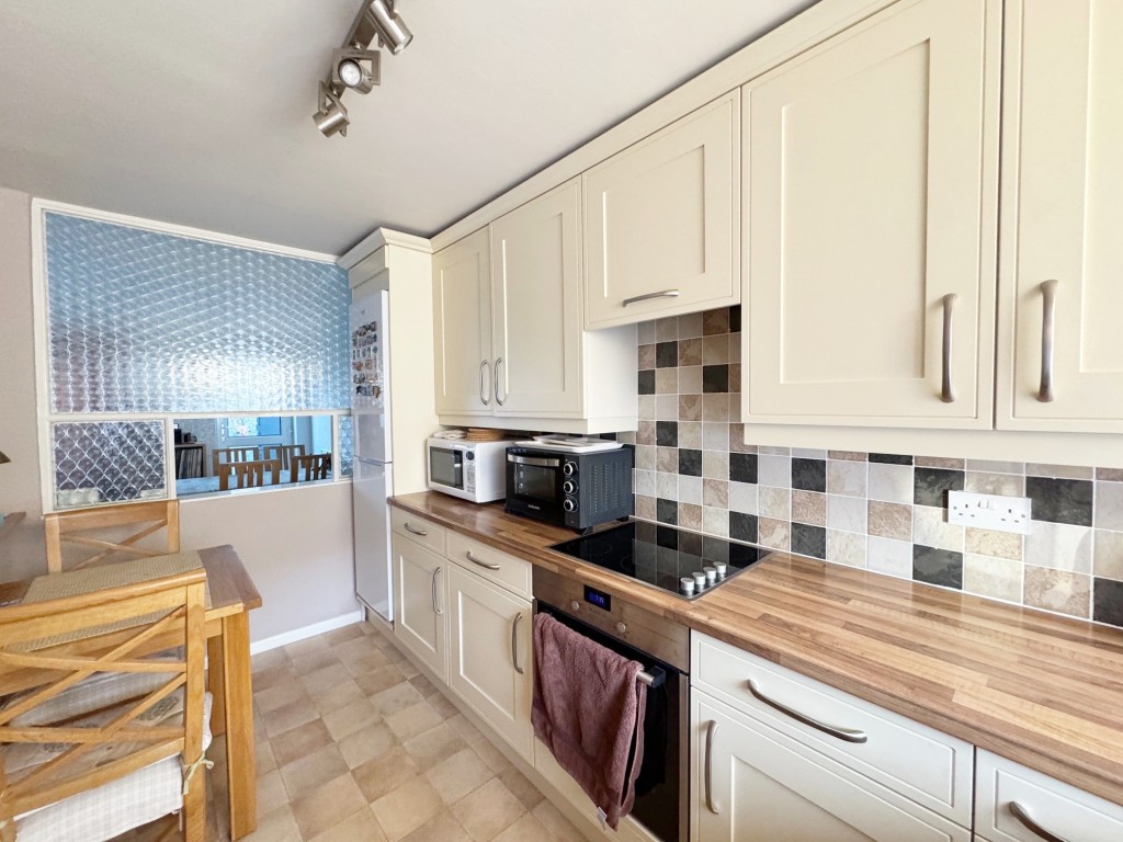 Whites Row, Kenilworth