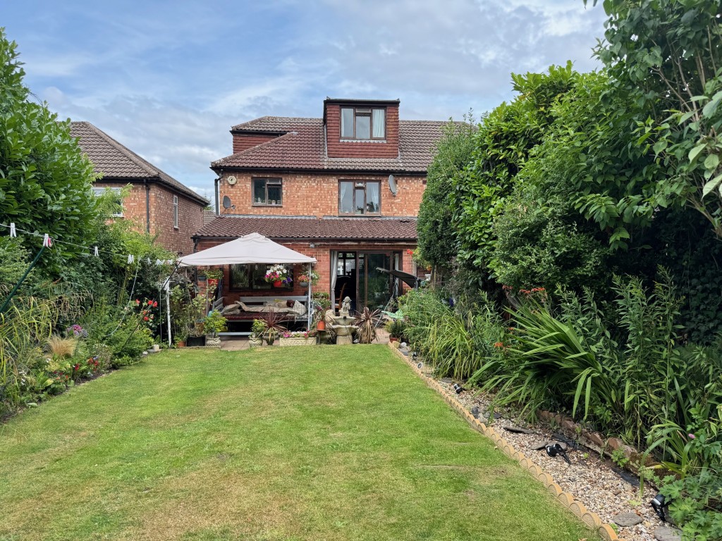 Woodland Road, Kenilworth