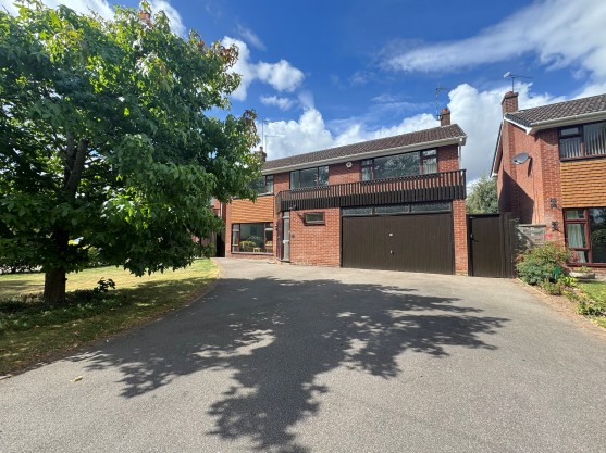 Suncliffe Drive, Kenilworth