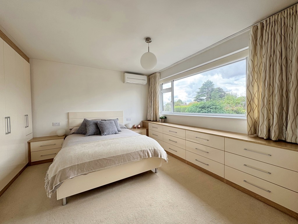 Suncliffe Drive, Kenilworth