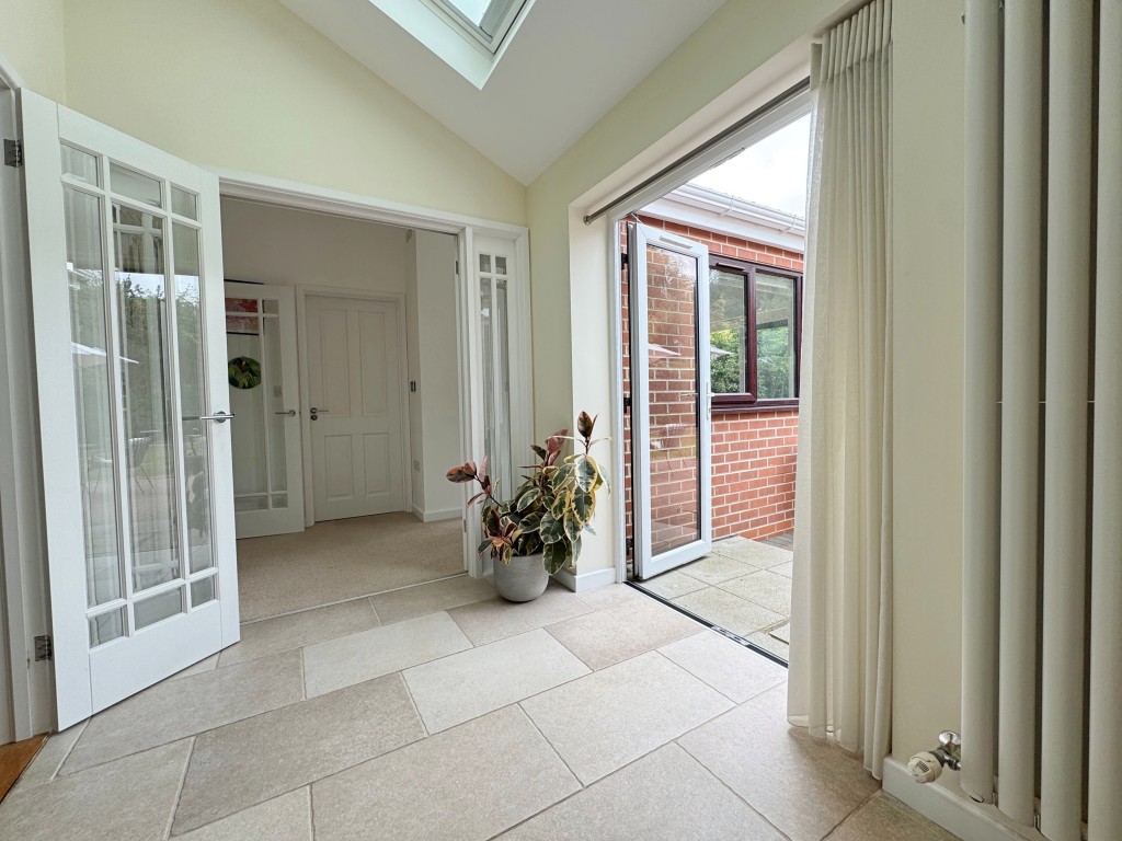 Suncliffe Drive, Kenilworth