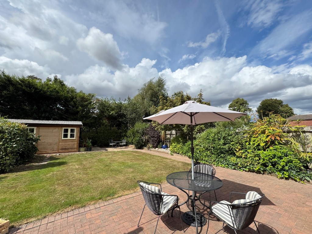 Suncliffe Drive, Kenilworth