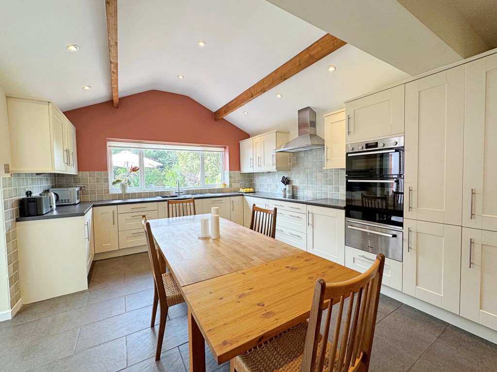 Suncliffe Drive, Kenilworth