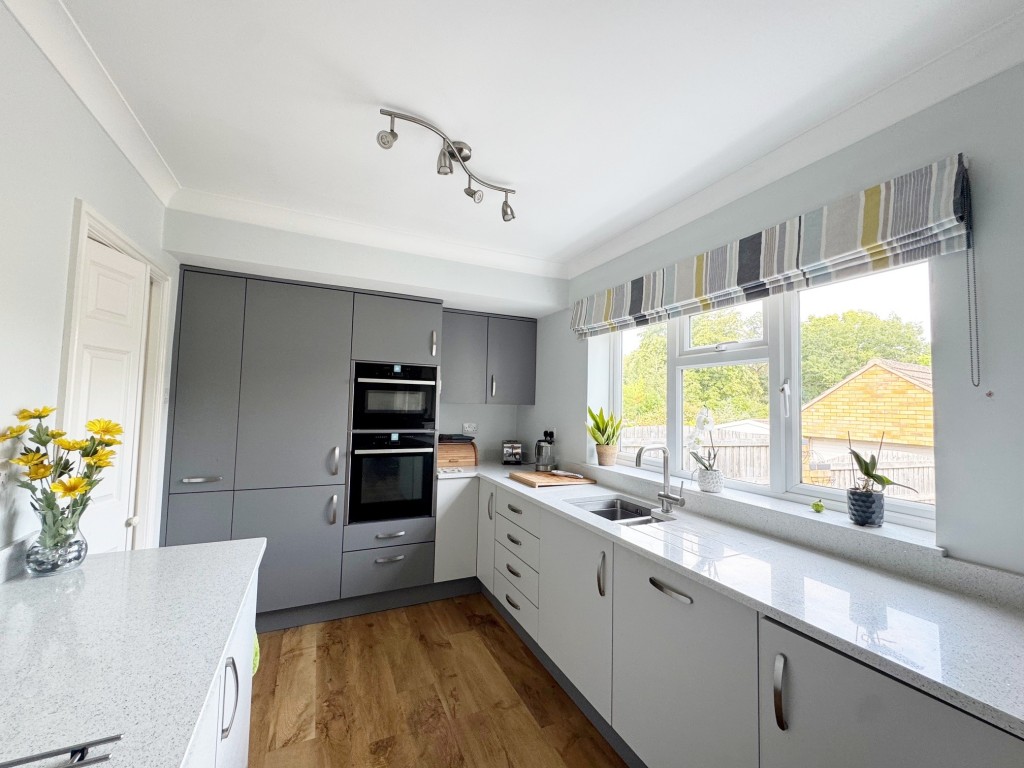 Cromwell Lane, Kenilworth