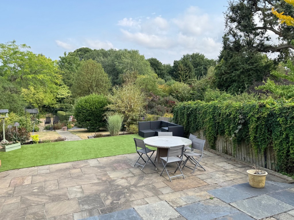 Cromwell Lane, Kenilworth