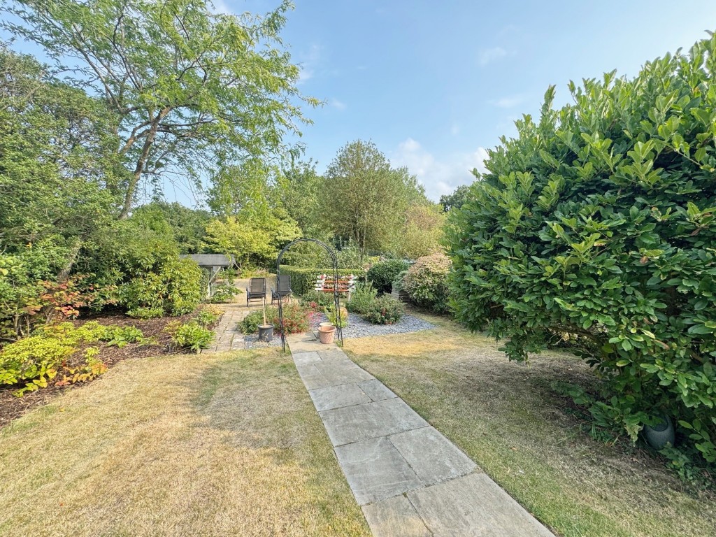 Cromwell Lane, Kenilworth