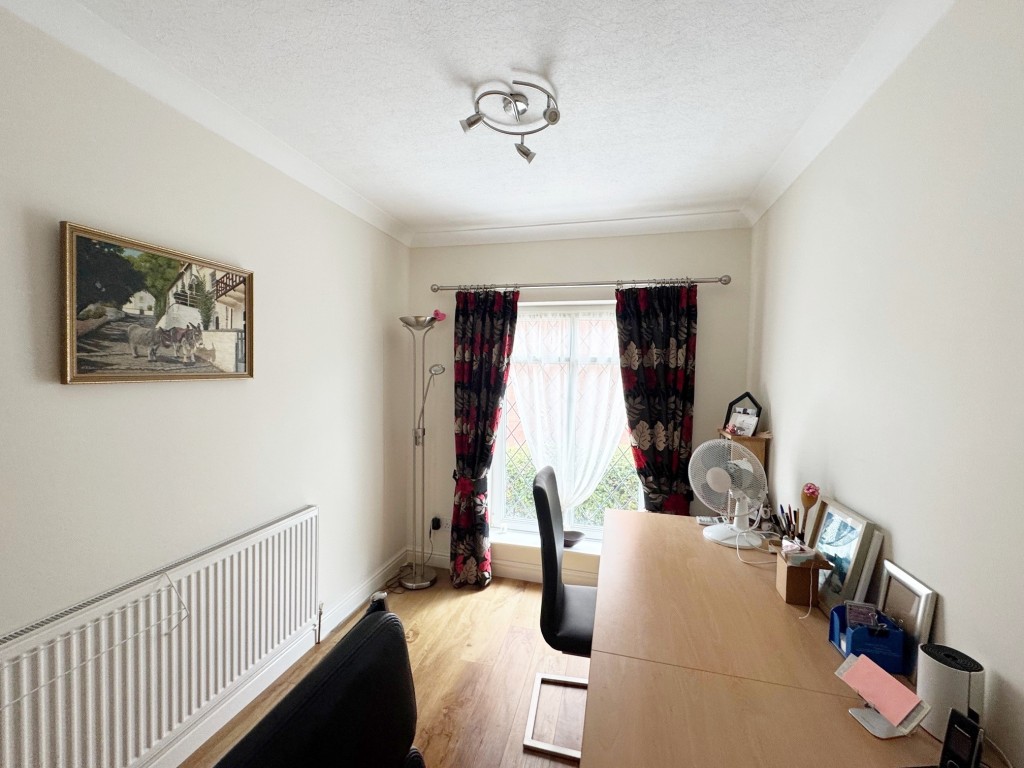 Cromwell Lane, Kenilworth