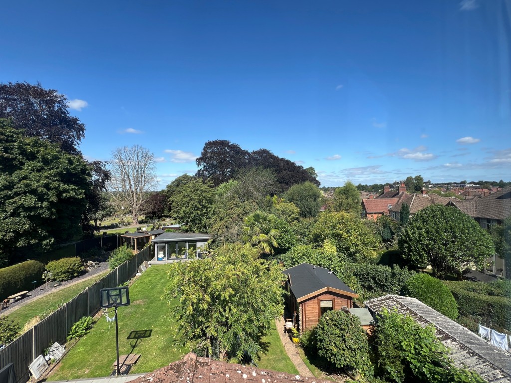 Oaks Road, Kenilworth