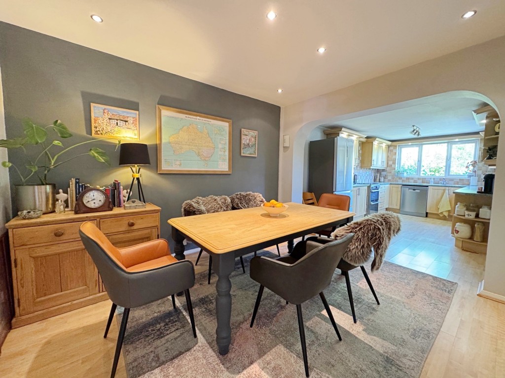 Oaks Road, Kenilworth