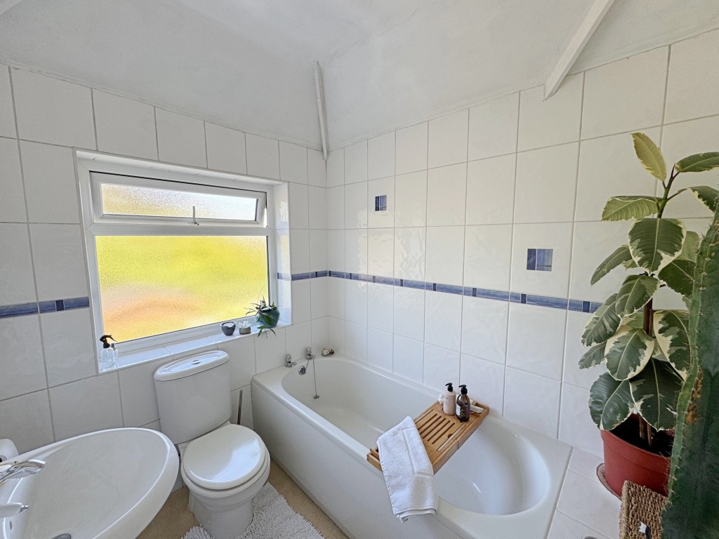 Oaks Road, Kenilworth