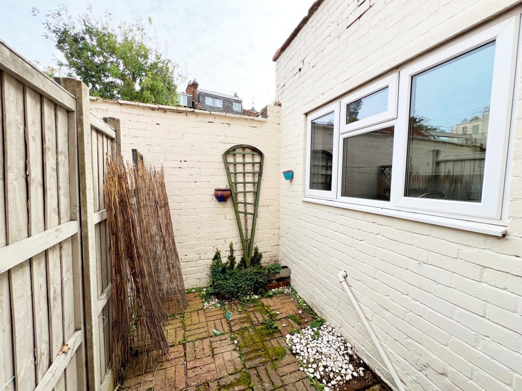 Cross Street, Leamington Spa